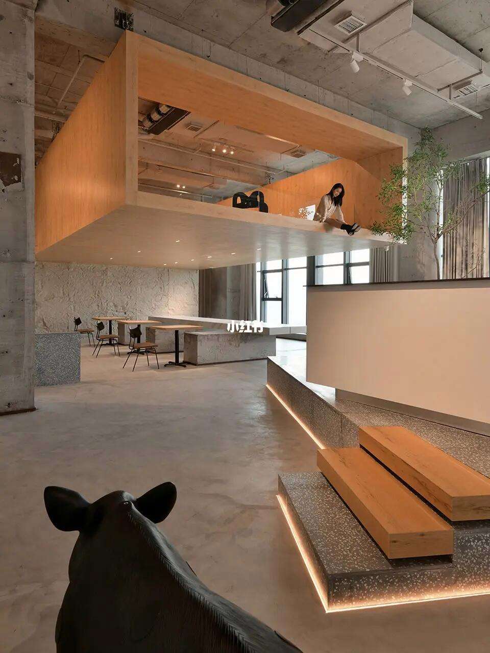 商业空间中选择木材板材的经济性有何优势 商业空间中选择木材板材的经济性有何优势