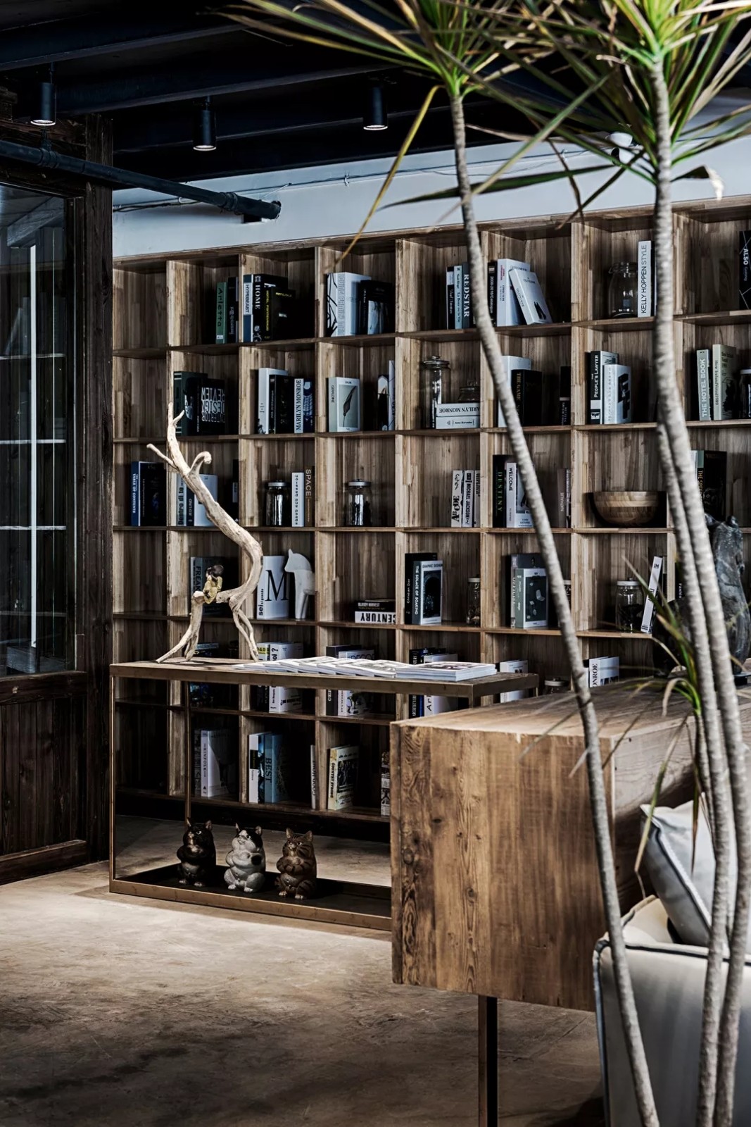 商业空间中选择木材板材的经济性有何优势 商业空间中选择木材板材的经济性有何优势