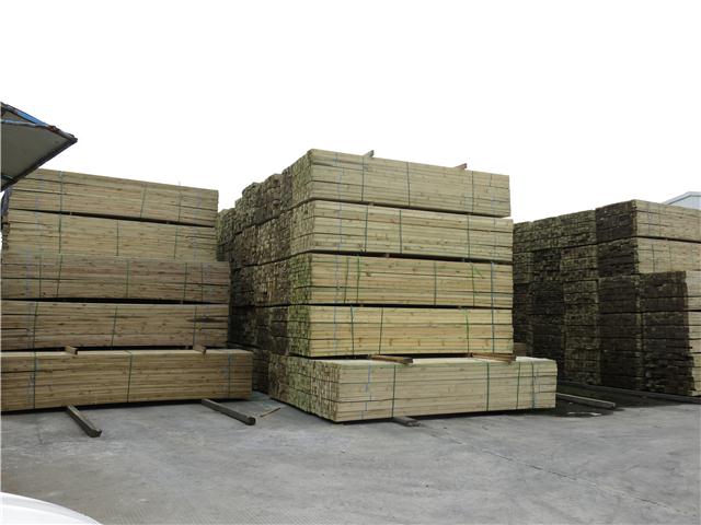 如何保护户外木材板材免受日晒和雨水侵害 如何保护户外木材板材免受日晒和雨水侵害