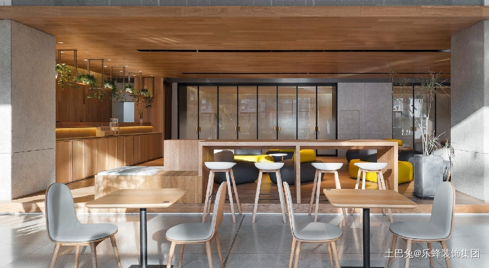 如何通过选择合适的木材板材提升商业空间的功能性 如何通过选择合适的木材板材提升商业空间的功能性