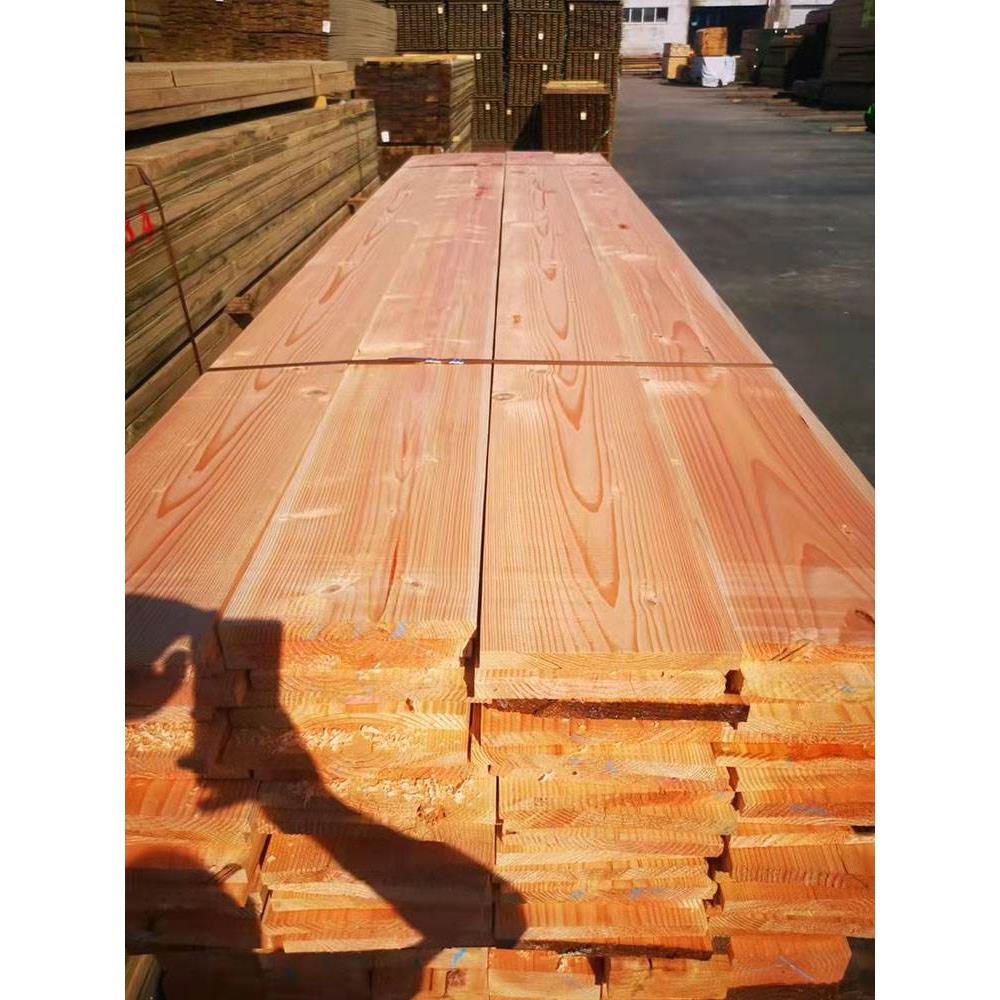 如何利用木材板材制作耐用的户外项目