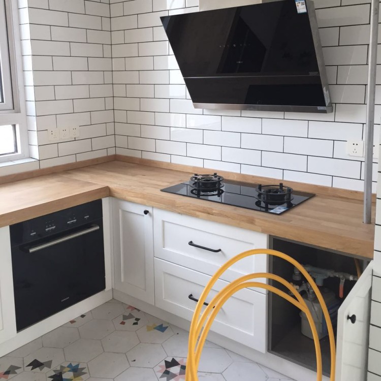 木材板材在厨房设计中的实用性如何体现