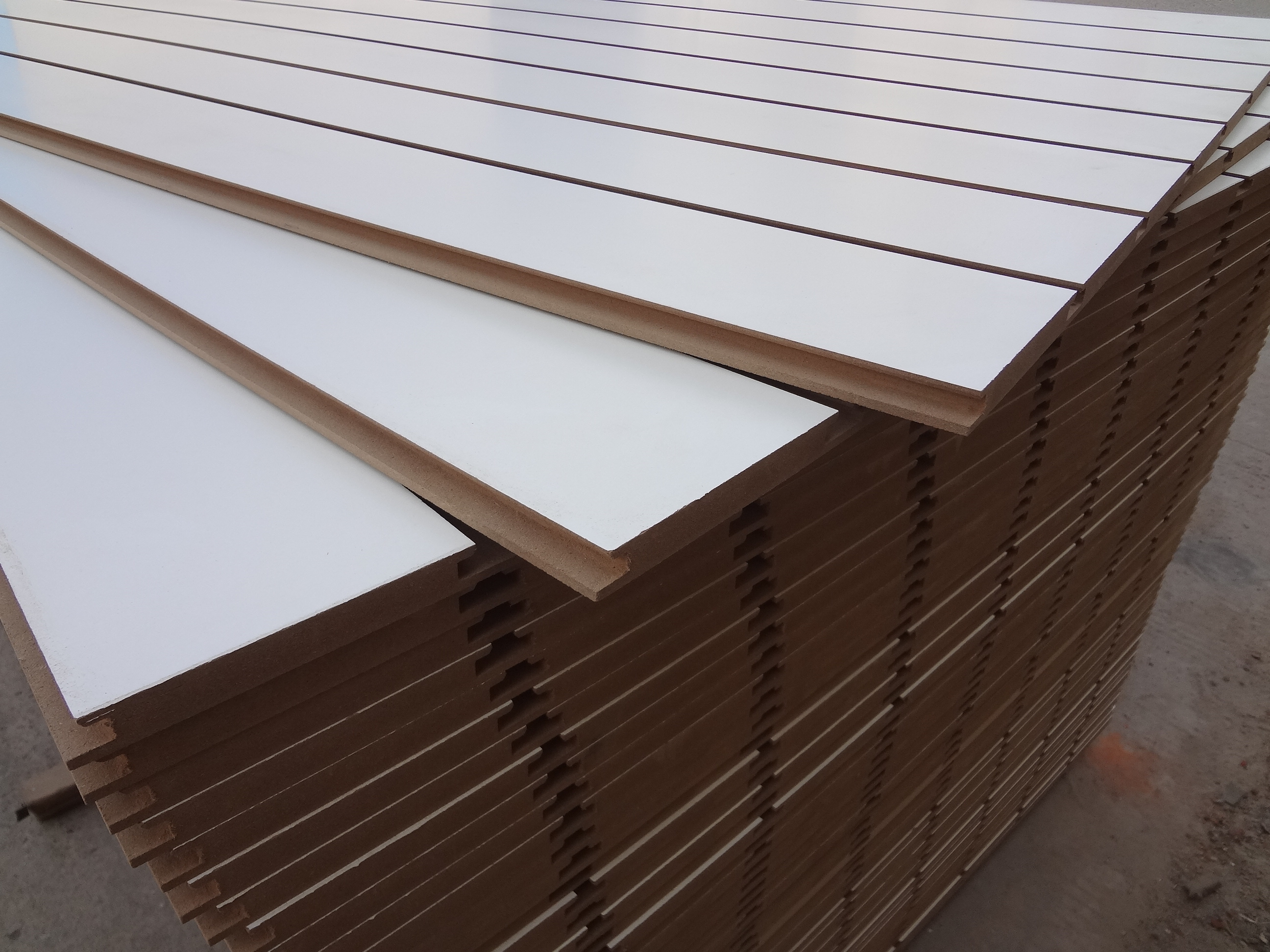 什么是MDF板材它适合什么场景 什么是MDF板材它适合什么场景