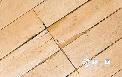 如何避免在木材板材上施工过程中引起裂纹 如何避免在木材板材上施工过程中引起裂纹