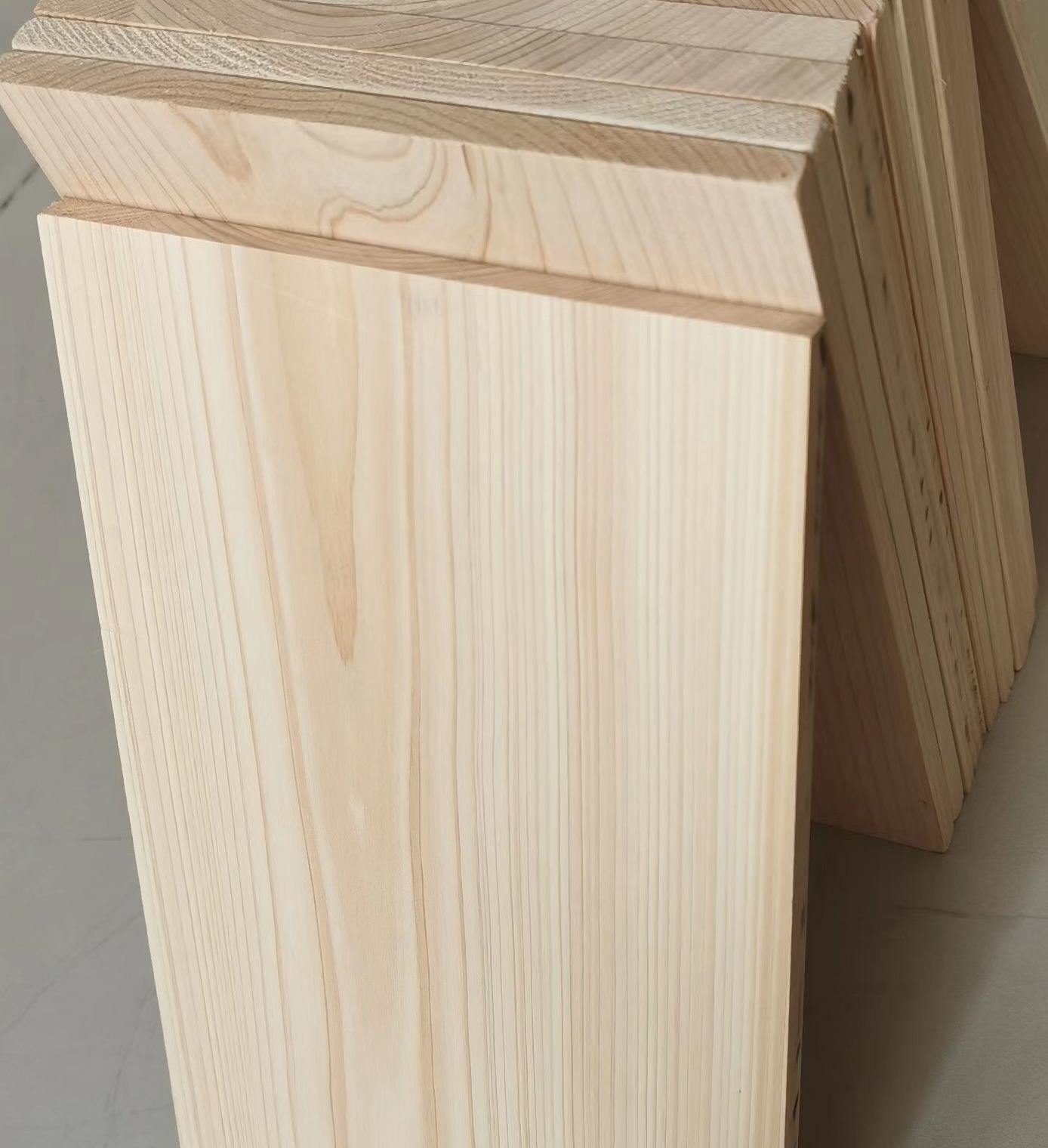 如何选购适合浴室的木材板材